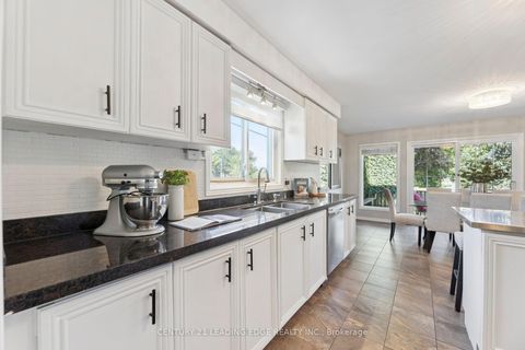 Photo 13 at 25 Strawberry Hills Drive, Milliken, Toronto