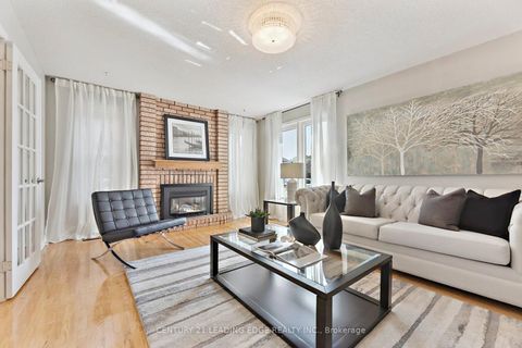 Photo 17 at 25 Strawberry Hills Drive, Milliken, Toronto