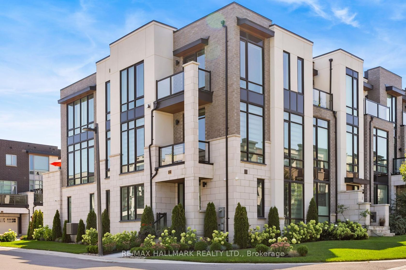 15 Carrville Woods Circle, Patterson, Vaughan 