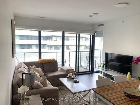 Photo 3 at 501 - 185 Roehampton Avenue, Mount Pleasant East, Toronto