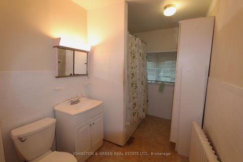 Photo 17 at 799 Sammon Avenue, East York, Toronto