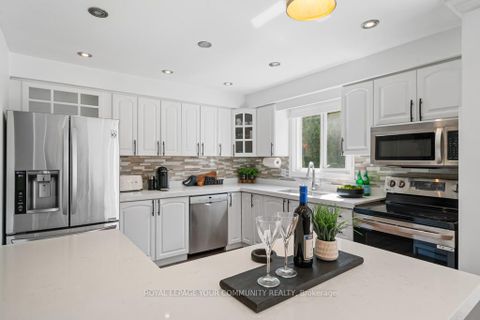 Photo 6 at 65 Westhampton Drive, Brownridge, Vaughan