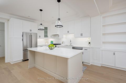Photo 5 at 39 B Gort Avenue, Alderwood, Toronto