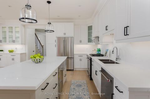 Photo 7 at 39 B Gort Avenue, Alderwood, Toronto