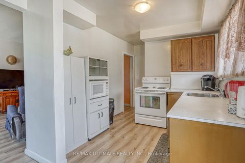 Photo 14 at 64 RUSHLEY Drive, Bendale, Toronto