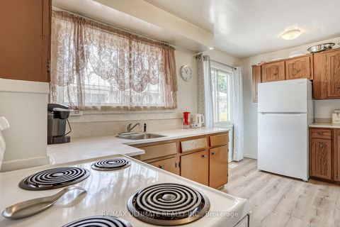 Photo 16 at 64 RUSHLEY Drive, Bendale, Toronto