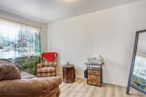 Photo 17 at 64 RUSHLEY Drive, Bendale, Toronto