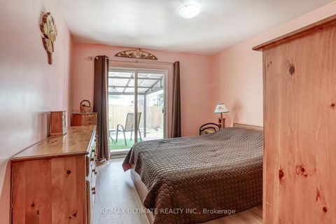 Photo 20 at 64 RUSHLEY Drive, Bendale, Toronto