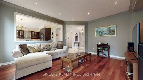 Photo 9 at 85 Silver Linden Drive, Langstaff, Richmond Hill