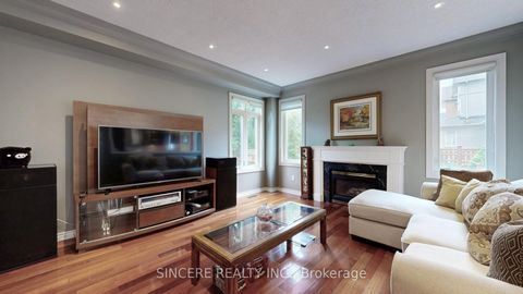 Photo 11 at 85 Silver Linden Drive, Langstaff, Richmond Hill