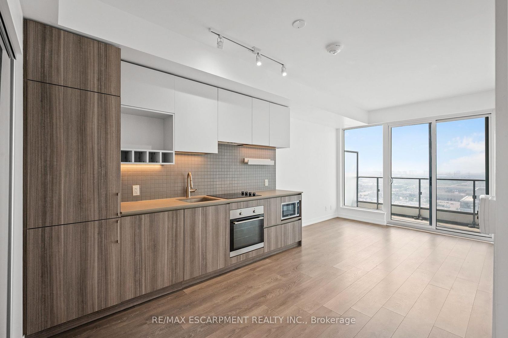 2107 - 898 Portage Parkway, Vaughan Corporate Centre, Vaughan 