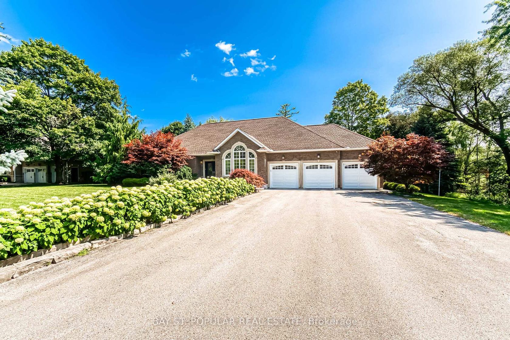 1 Hilldale Road, Aurora Heights, Aurora 