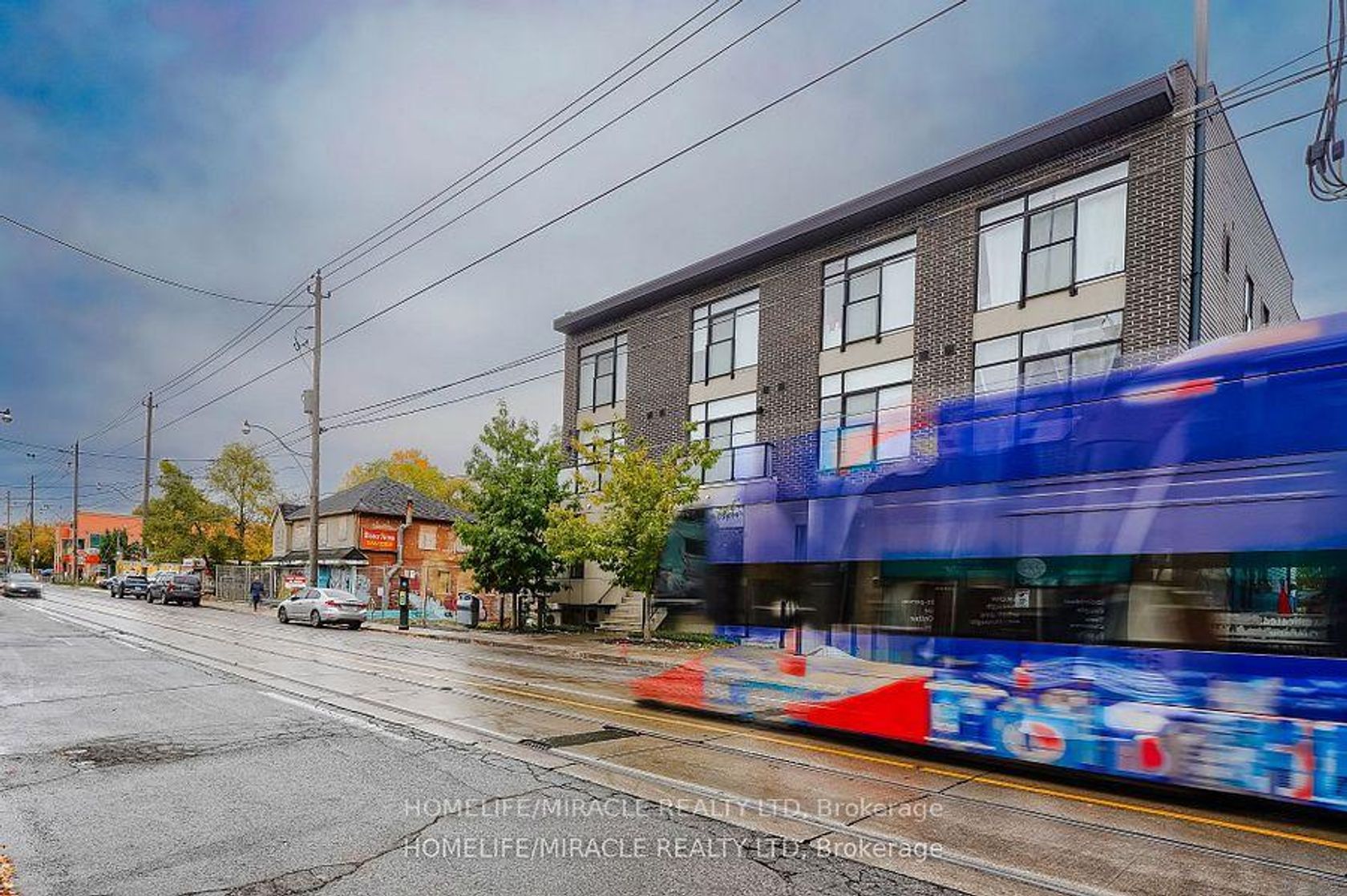 2 - 1331 Gerrard Street E, Coxwell, Toronto 