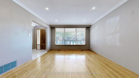 Photo 7 at 14 Little Boulevard, Belgravia, Toronto