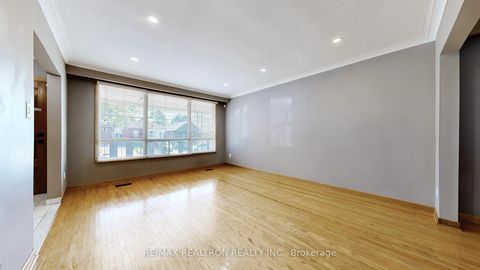 Photo 8 at 14 Little Boulevard, Belgravia, Toronto