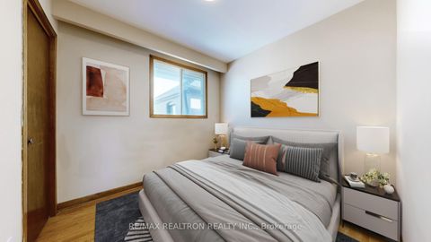 Photo 19 at 14 Little Boulevard, Belgravia, Toronto