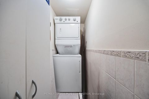 Photo 18 at 902 - 62 Wellesley Street W, Bay Street Corridor, Toronto