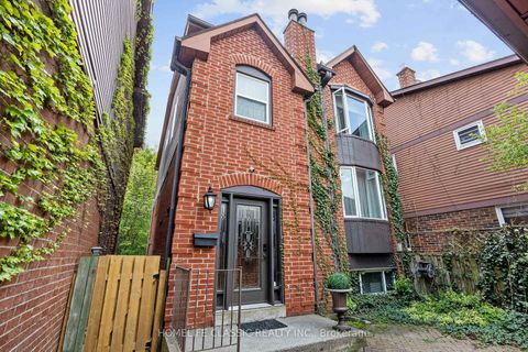 Photo 1 at 93 North Meadow Crescent, Yorkhill, Vaughan