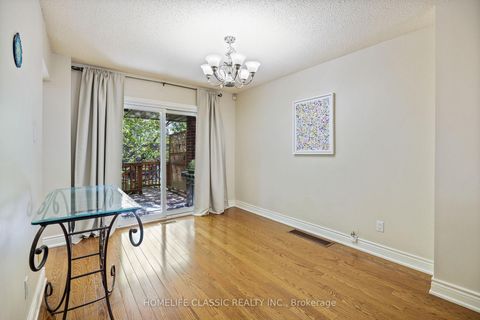 Photo 11 at 93 North Meadow Crescent, Yorkhill, Vaughan