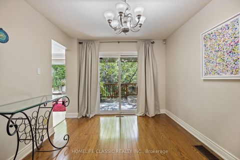 Photo 12 at 93 North Meadow Crescent, Yorkhill, Vaughan