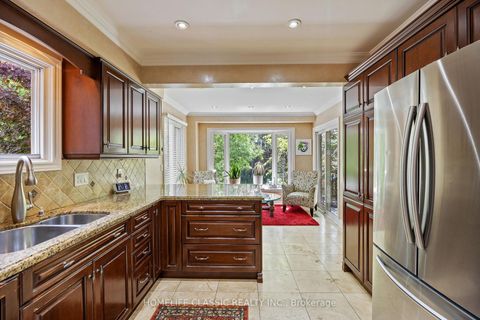 Photo 14 at 93 North Meadow Crescent, Yorkhill, Vaughan