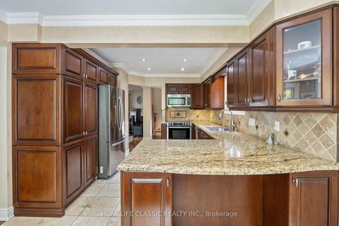 Photo 16 at 93 North Meadow Crescent, Yorkhill, Vaughan