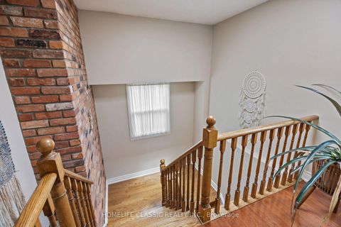 Photo 19 at 93 North Meadow Crescent, Yorkhill, Vaughan