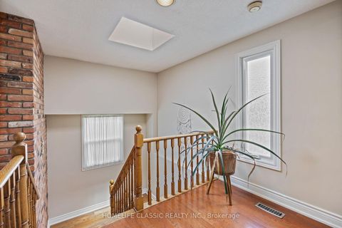 Photo 20 at 93 North Meadow Crescent, Yorkhill, Vaughan