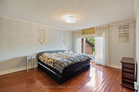 Photo 22 at 93 North Meadow Crescent, Yorkhill, Vaughan