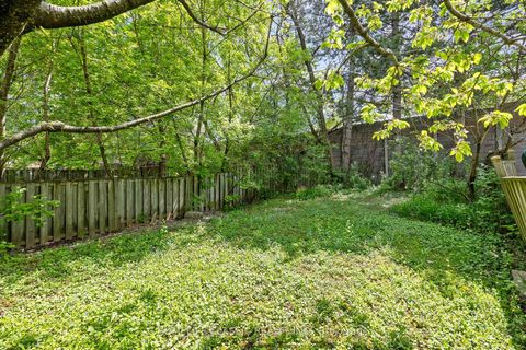 Photo 43 at 93 North Meadow Crescent, Yorkhill, Vaughan