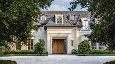 Photo 1 at 101 Old Colony Road, Windfields, Toronto