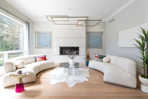 Photo 9 at 101 Old Colony Road, Windfields, Toronto