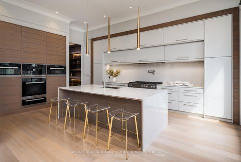 Photo 14 at 101 Old Colony Road, Windfields, Toronto