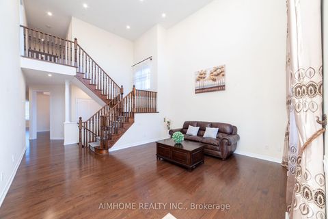 Photo 2 at 28 Countrywide Court, Patterson, Vaughan
