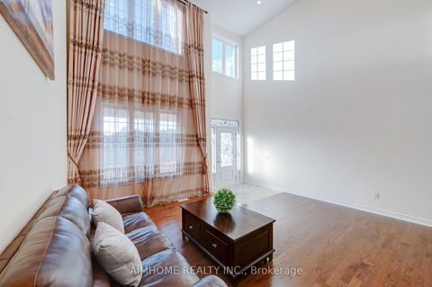 Photo 5 at 28 Countrywide Court, Patterson, Vaughan