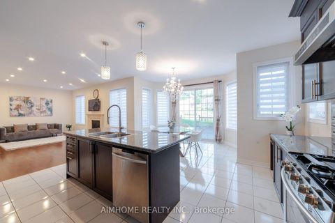 Photo 13 at 28 Countrywide Court, Patterson, Vaughan