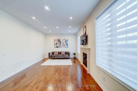 Photo 18 at 28 Countrywide Court, Patterson, Vaughan