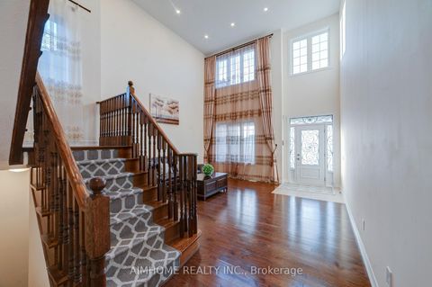Photo 21 at 28 Countrywide Court, Patterson, Vaughan