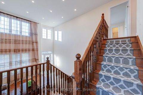Photo 23 at 28 Countrywide Court, Patterson, Vaughan