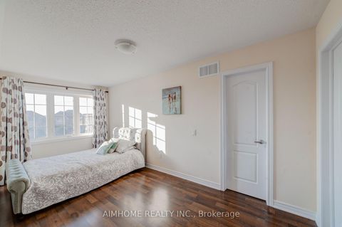 Photo 24 at 28 Countrywide Court, Patterson, Vaughan