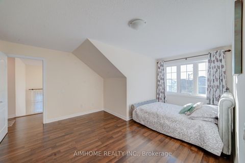 Photo 25 at 28 Countrywide Court, Patterson, Vaughan