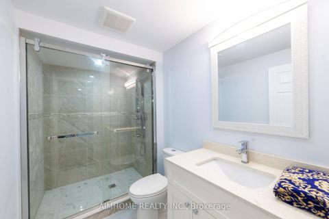 Photo 33 at 28 Countrywide Court, Patterson, Vaughan