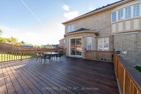 Photo 37 at 28 Countrywide Court, Patterson, Vaughan