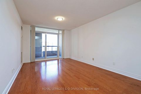 Photo 6 at 923 - 15 Northtown Way, Willowdale East, Toronto
