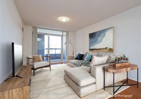 Photo 7 at 923 - 15 Northtown Way, Willowdale East, Toronto