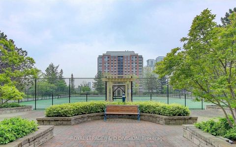 Photo 16 at 923 - 15 Northtown Way, Willowdale East, Toronto