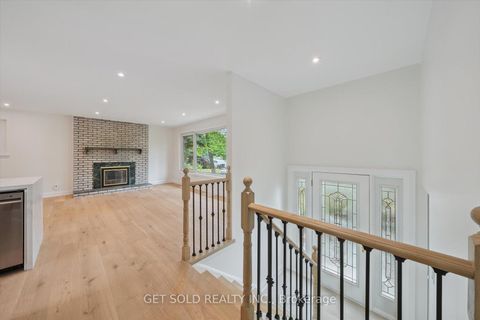 Photo 7 at 521 Grand Boulevard, FA Falgarwood, Oakville