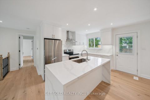 Photo 10 at 521 Grand Boulevard, FA Falgarwood, Oakville