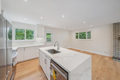 Photo 12 at 521 Grand Boulevard, FA Falgarwood, Oakville