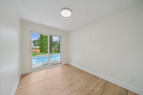 Photo 25 at 521 Grand Boulevard, FA Falgarwood, Oakville